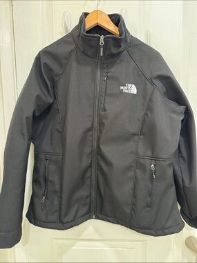 The North Face Black Full-Zip Softshell Jacket